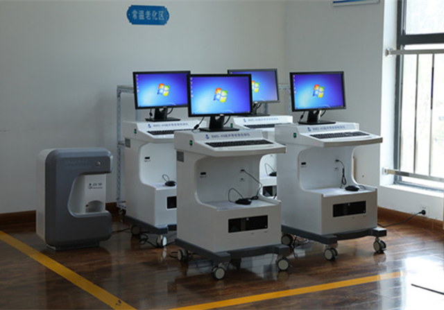 選擇骨密度儀廠家，除了骨密度儀價(jià)格之外，這三點(diǎn)一定要注意！